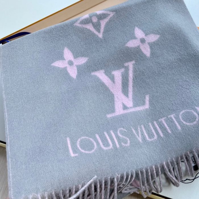 Louis Vuitton Scarf LV00047